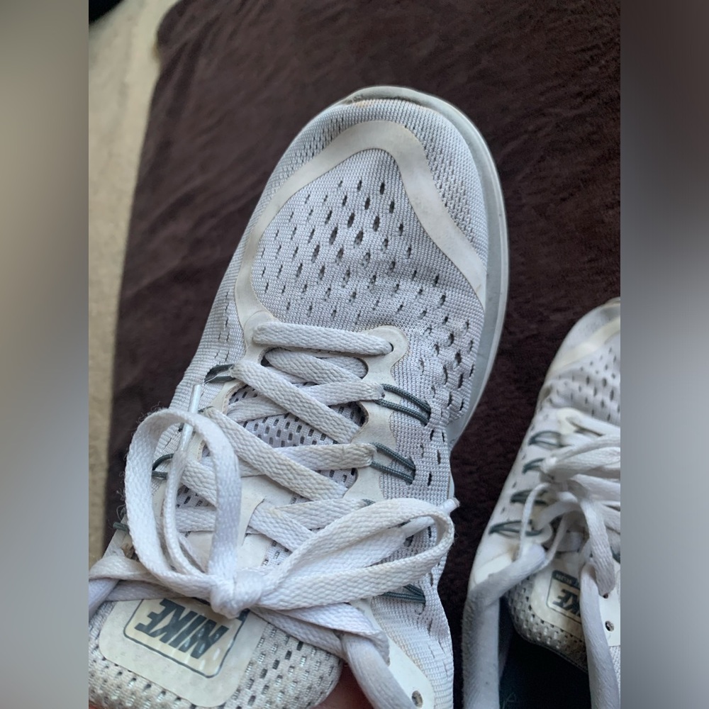 Nike Flex 2017 Run Athletic Shoes White Gray Low Top Running - Women’s Size 6.5 - Picture 5 of 12